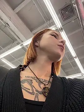 Snapshot of RosieSecret chatting on November 21, 8:02 am RosieSecret online show from November 21, 8:02 am