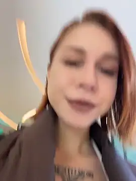 Snapshot of RosieSecret chatting on December 17, 8:09 am RosieSecret online show from December 17, 8:09 am