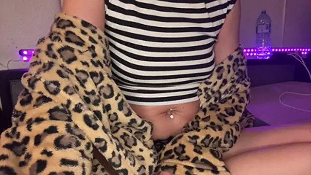 krystal fr online show from March 20, 4:28 am