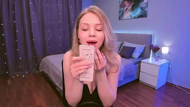 AdalineLove online show from February 12, 11:49 am