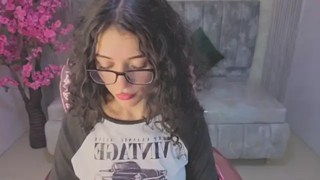 valkiria ardent s online show from February 7, 12:58 am