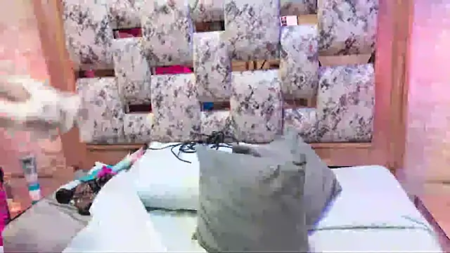 julyana mendez online show from September 23, 7:17 pm