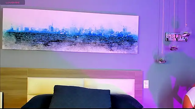  Ashly 77 online show from February 7, 8:45 pm