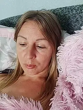 LunaSugarX online show from September 20, 9:10 am