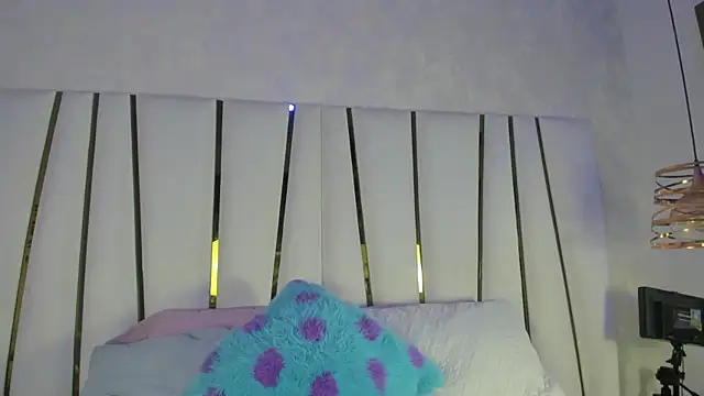 bonnie sm online show from October 3, 11:40 am