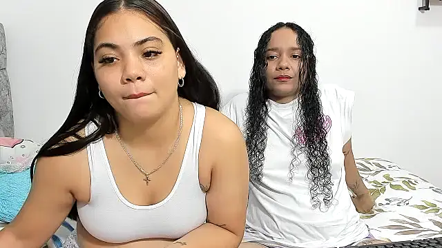 Snapshot of nay_and_aleja1 chatting on November 11, 2:55 am nay and aleja1 online show from November 11, 2:55 am