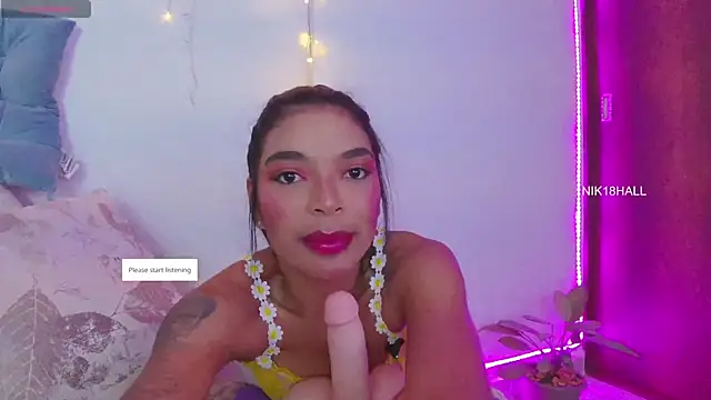 Nicolle swt online show from June 3, 11:35 am