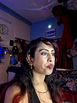 Love Beauty01 online show from June 27, 6:35 pm