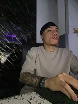 AlphaMasterXxx online show from October 4, 1:47 am