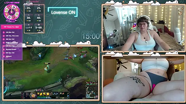 Snapshot of ithuriella chatting on October 13, 2:50 pm ithuriella online show from October 13, 2:50 pm