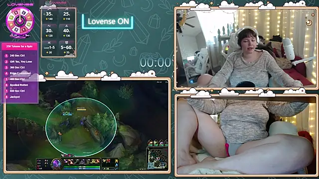 Snapshot of ithuriella chatting on October 14, 3:02 pm ithuriella online show from October 14, 3:02 pm