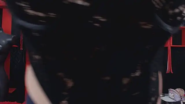 Snapshot of MaviceMur chatting on October 17, 9:06 pm MaviceMur online show from October 17, 9:06 pm