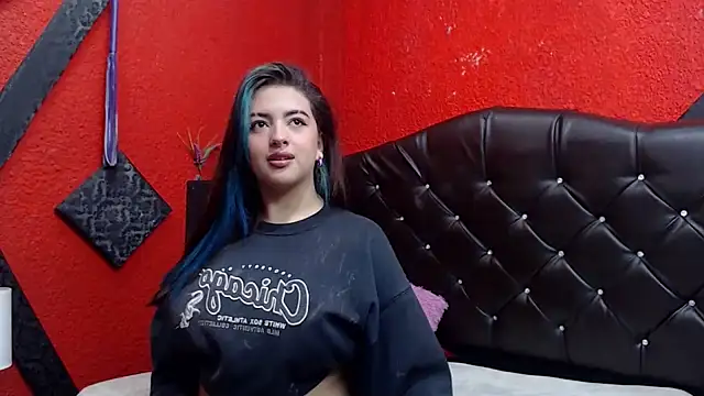 Snapshot of MaviceMur chatting on November 19, 10:10 pm MaviceMur online show from November 19, 10:10 pm