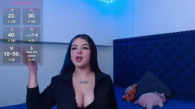 Snapshot of MaviceMur chatting on December 15, 7:51 pm MaviceMur online show from December 15, 7:51 pm