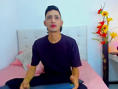EithamDawson online show from September 19, 1:45 pm