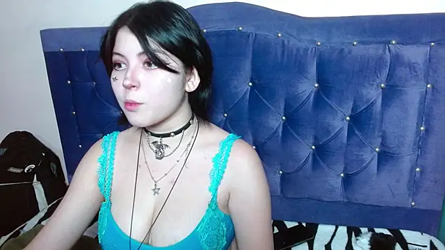 Ginebra Sensual online show from October 13, 1:00 pm