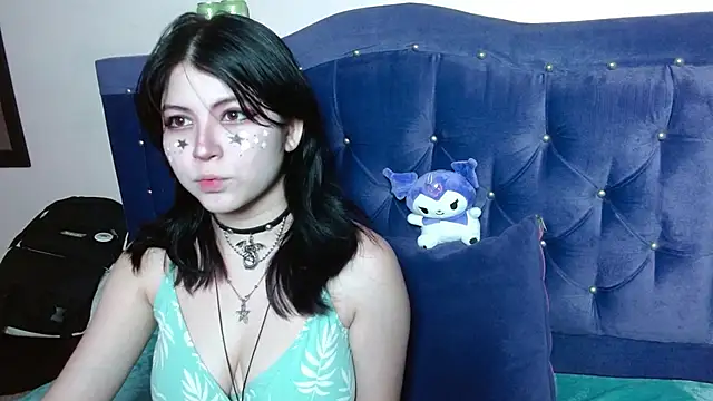 Ginebra Sensual online show from October 17, 12:30 pm