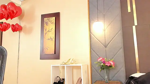 Snapshot of OliviGrace chatting on November 22, 8:41 pm OliviGrace online show from November 22, 8:41 pm