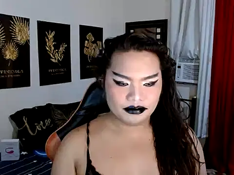 Snapshot of TSbrianaHugeCock chatting on November 24, 6:13 am TSbrianaHugeCock online show from November 24, 6:13 am