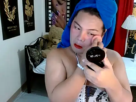 TSbrianaHugeCock online show from May 25, 2:23 pm