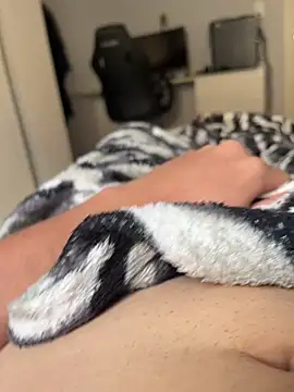 Novinho16cmz online show from November 11, 3:56 pm