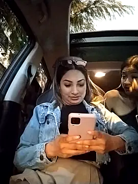 Snapshot of katerinth chatting on January 31, 11:58 pm katerinth online show from January 31, 11:58 pm