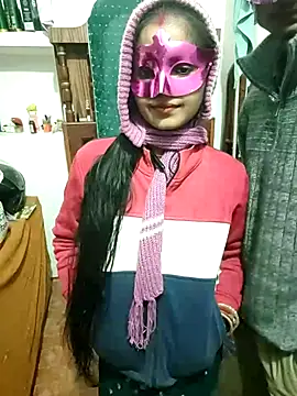 Snapshot of LOVE568 chatting on December 21, 7:15 am LOVE568 online show from December 21, 7:15 am