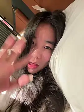 luluya1314 online show from March 13, 3:18 pm