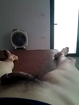 Snapshot of quoc85 chatting on October 6, 7:50 am quoc85 online show from October 6, 7:50 am