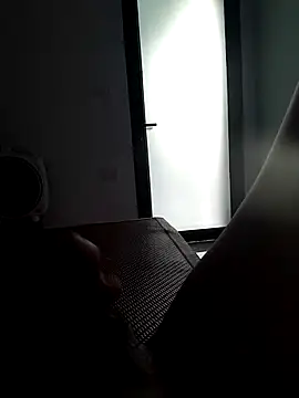 Snapshot of quoc85 chatting on October 8, 12:08 am quoc85 online show from October 8, 12:08 am