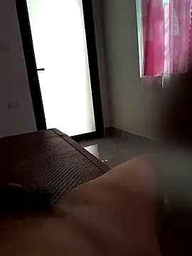 Snapshot of quoc85 chatting on October 21, 5:08 am quoc85 online show from October 21, 5:08 am