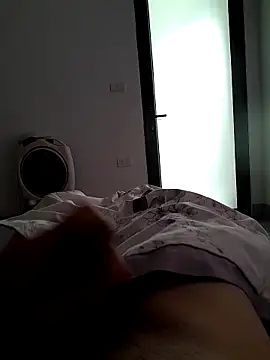 Snapshot of quoc85 chatting on October 24, 4:53 am quoc85 online show from October 24, 4:53 am