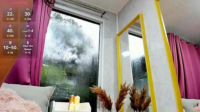 Snapshot of AryaFey chatting on October 8, 7:17 am AryaFey online show from October 8, 7:17 am