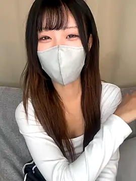 emiiiii1001 online show from November 29, 2:14 am