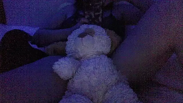 jenmarquez  online show from October 27, 5:33 am