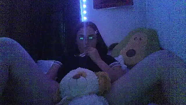 jenmarquez  online show from November 1, 10:01 pm