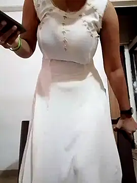 Love Foreverr12 online show from October 18, 6:26 am