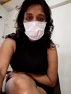 Love Foreverr12 online show from November 3, 7:20 am