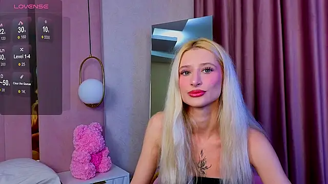 Snapshot of Monica_Leen chatting on October 14, 6:36 am Monica Leen online show from October 14, 6:36 am