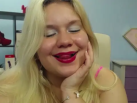 Snapshot of samantha_darling chatting on October 21, 1:23 pm samantha darling online show from October 21, 1:23 pm