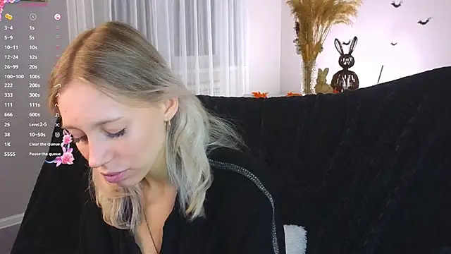 NyxaThorn online show from November 2, 2:41 pm