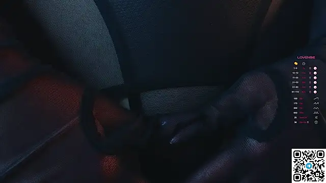 GildedKitten online show from September 30, 6:13 pm