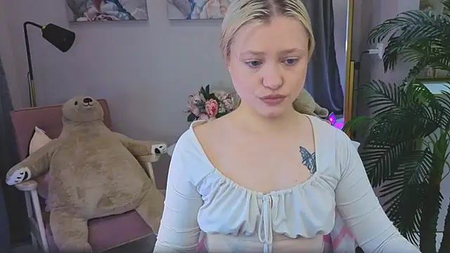 Millie Vanillies online show from October 12, 3:22 pm