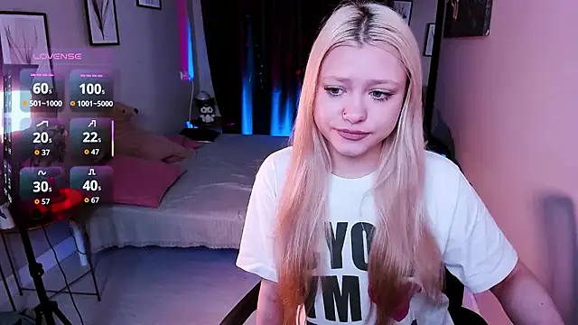 Snapshot of Millie_Vanillies chatting on January 18, 1:26 pm Millie Vanillies online show from January 18, 1:26 pm