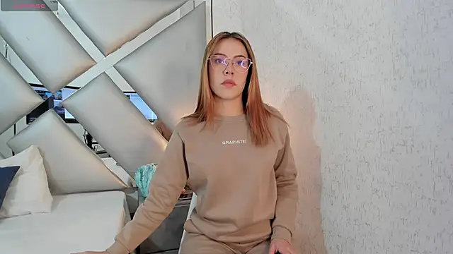 CRISTALEVANS VC online show from September 17, 12:40 pm