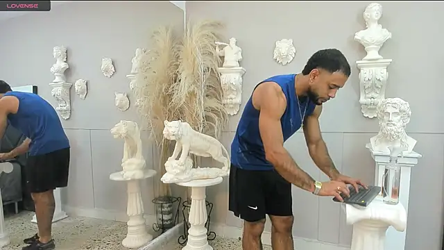 Snapshot of emilio_brandon chatting on November 15, 10:23 am emilio brandon online show from November 15, 10:23 am