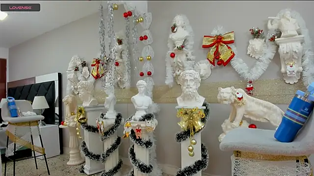 Snapshot of emilio_brandon chatting on December 3, 11:52 am emilio brandon online show from December 3, 11:52 am