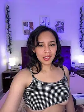 Esmeraldagh  online show from September 13, 1:33 pm
