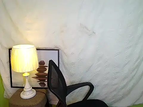 SultryCyraFoxmore online show from February 25, 2:59 pm