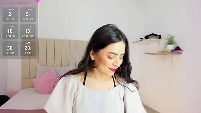 sashaa petit online show from October 4, 11:08 am